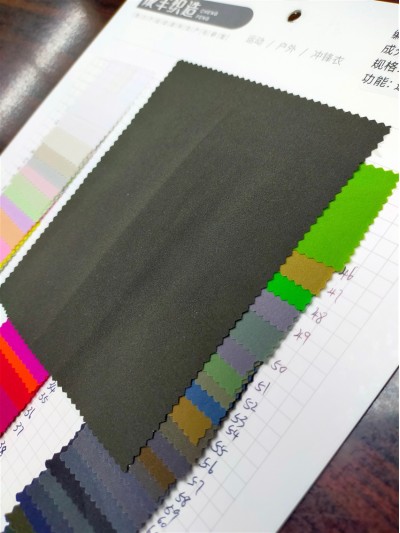 GZ-CF  S163祖鳥  成分：90%N 10%SP  規格150CM 140GSM 四面彈  側面照